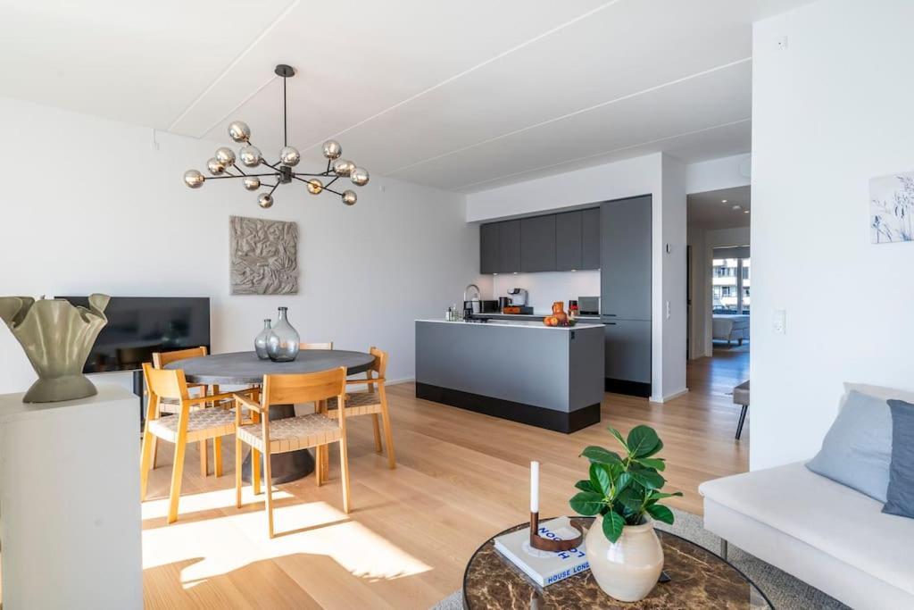 Brand New & Full Sea View In Appartement *